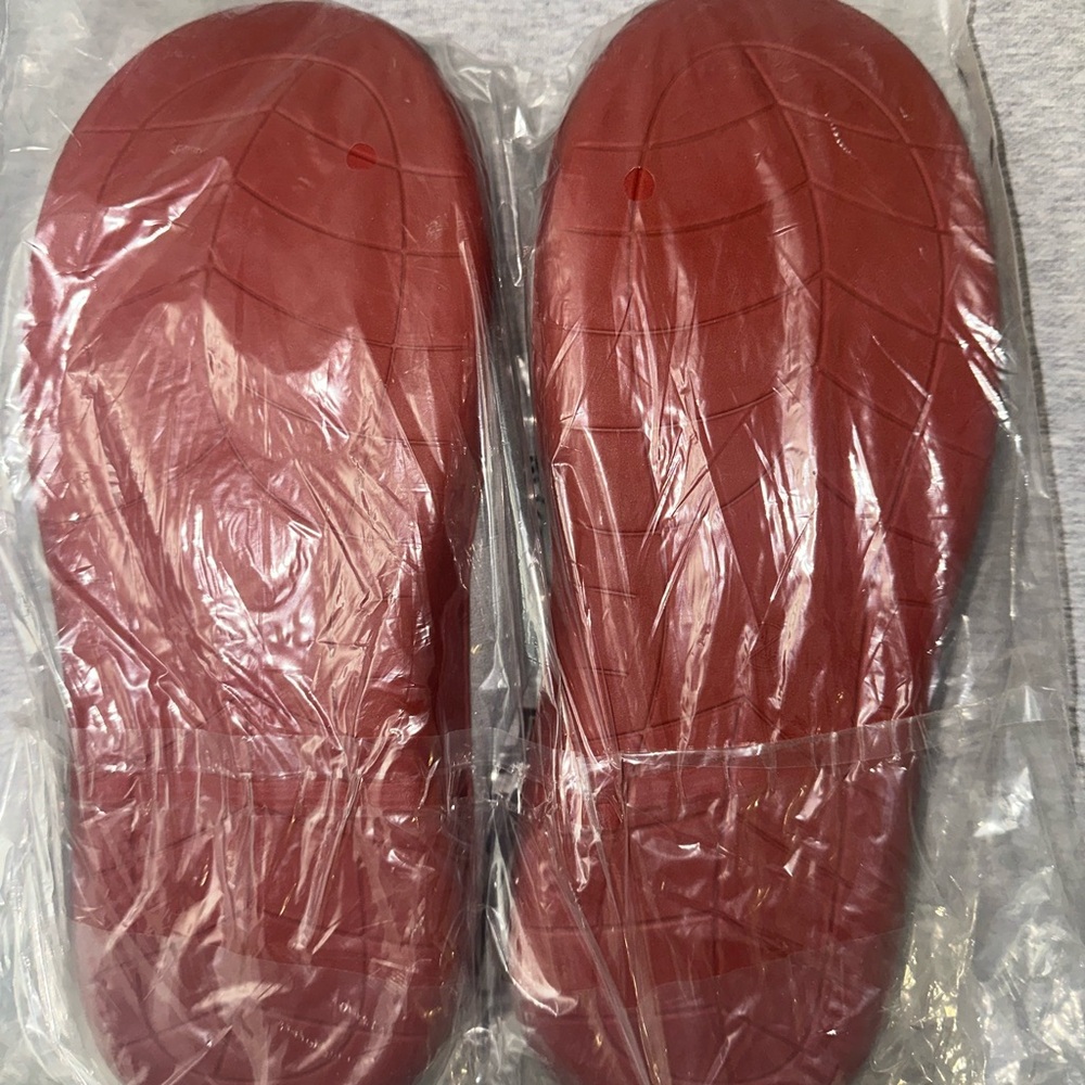 Angel Baseball Slippers size 10